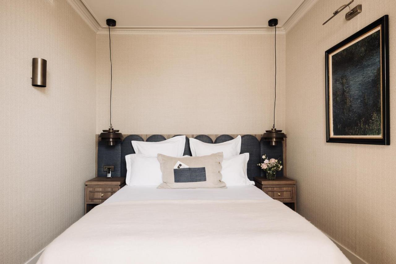 Hotel 717 Amsterdam Luaran gambar A bedroom at the hotel