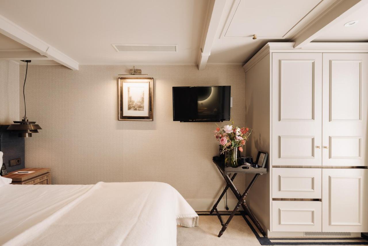 Hotel 717 Amsterdam Luaran gambar A room at the hotel