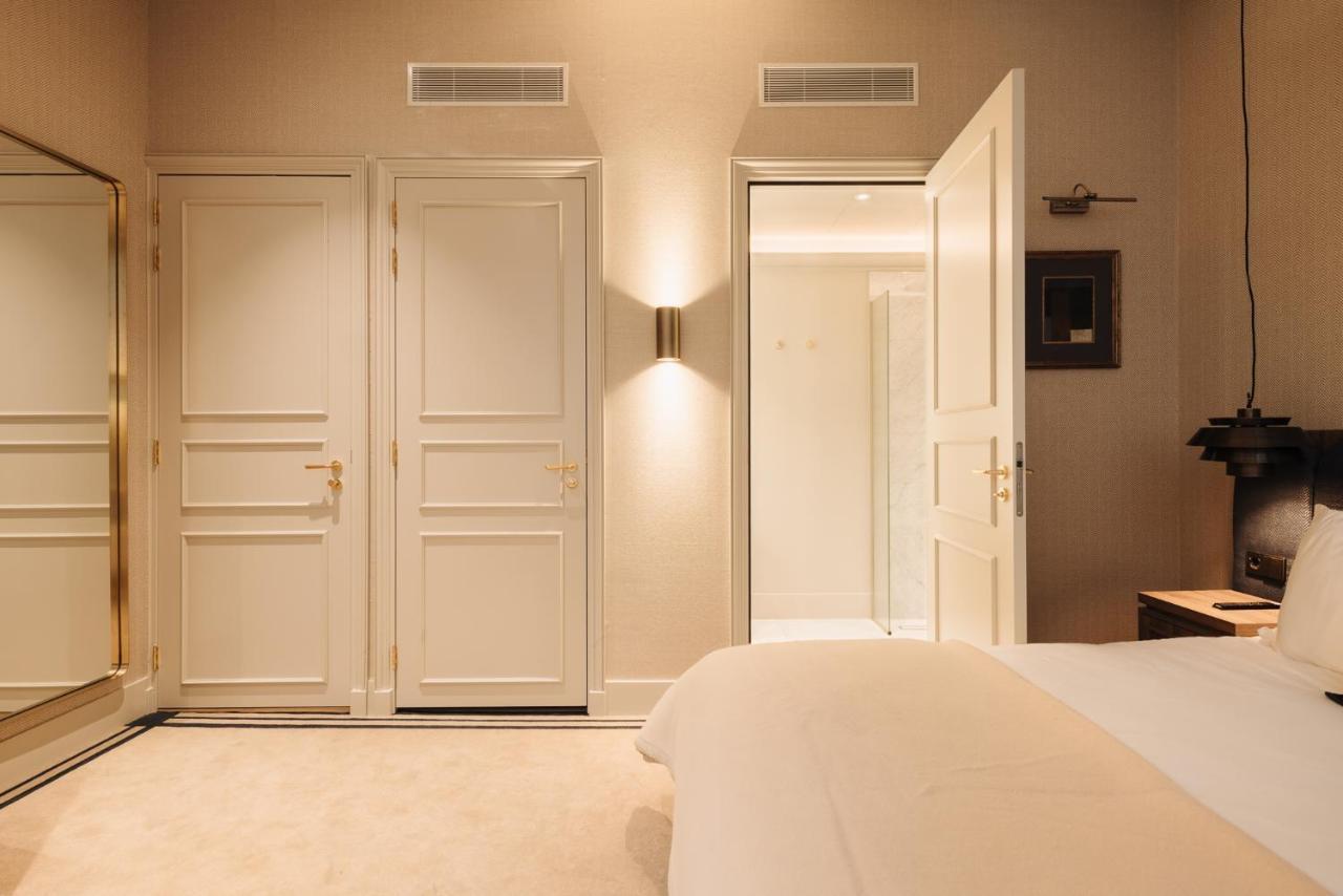 Hotel 717 Amsterdam Luaran gambar A room at the hotel